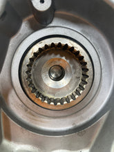 Load image into Gallery viewer, TRANSFER CASE E350 E280 E300 E320 E550 E63 2007 07 2008 08 - NW426692