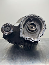 Load image into Gallery viewer, TRANSFER CASE Mercedes-Benz E280 E320 E350 E550 E63 2007 07 - NW452951