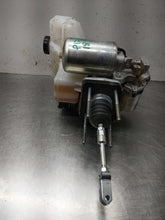 Load image into Gallery viewer, Brake Master Cylinder Nissan Titan 2018 - NW353975