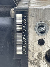 Load image into Gallery viewer, ABS PUMP CL500 S430 S500 S600 00 01 02 03 04 05 06 - NW488461