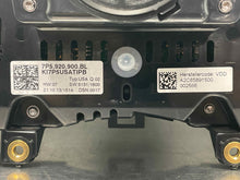 Load image into Gallery viewer, SPEEDOMETER CLUSTER Porsche Cayenne 2013 13 2014 14 - NW490422