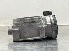 Load image into Gallery viewer, THROTTLE BODY Cayman Panamera Cayenne 2007 07 08 09 10 11 12 13 14 - NW490438