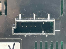 Load image into Gallery viewer, Temperature Controls Chevrolet Tahoe 2015 - NW490275