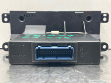 Load image into Gallery viewer, Temperature Controls Cadillac CTS 2005 - NW490272