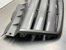 Load image into Gallery viewer, GRILLE Cadillac CTS 2003 03 2004 04 2005 05 2006 06 2007 07 - NW490270