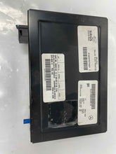 Load image into Gallery viewer, REMOTE CD CHANGER E350 E550 B200 CLS500 CLS55 CLS550 CLS63 E280 03-13 - NW138789