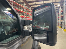 Load image into Gallery viewer, SIDE VIEW DOOR MIRROR F250SD Pickup F350SD Pickup 2013-2016 Right - NW491039