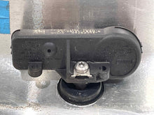 Load image into Gallery viewer, WHEEL RIM F250SD Pickup F350SD Pickup 09-16 18x8 ALUM 18x8, 8 lug, 170mm - NW491340