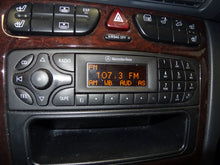 Load image into Gallery viewer, Radio MERCEDES C-CLASS 2003 - NW138502