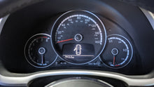 Load image into Gallery viewer, Speedometer Cluster Volkswagen Beetle 2014 - NW355888