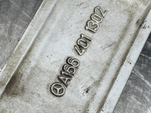 Load image into Gallery viewer, WHEEL RIM Gl350 Gl450 Gl550 GL63 AMG GLS450 GLS550 GLS63 13-19 19x8-1/2 - NW492707