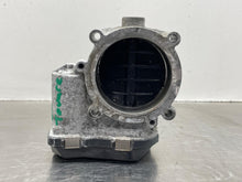 Load image into Gallery viewer, Throttle Body Volkswagen Touareg 2013 - NW528625