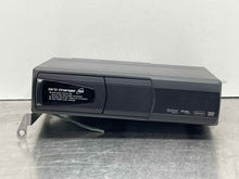 Load image into Gallery viewer, Radio 2010 - NW493752
