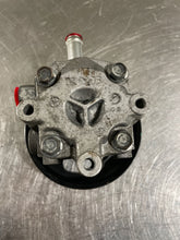 Load image into Gallery viewer, Power Steering Pump Jeep Patriot 2011 - NW162777