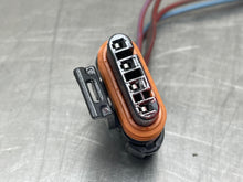 Load image into Gallery viewer, TURN SIGNAL LIGHT LAMP Grand Prix Solstice 04-10 Bumper Mounted Left - NW529003