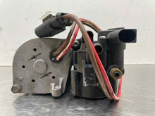 Load image into Gallery viewer, SUSPENSION AIR COMPRESSOR PUMP 535i Gt 550i Gt 740i 740il 750 09-16 - NW529459