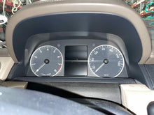 Load image into Gallery viewer, Speedometer Cluster Land Rover LR4 2016 - NW496102