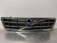 Load image into Gallery viewer, GRILL Volvo V70 S70 98 99 00 01 02 03 04 - NW357570