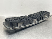 Load image into Gallery viewer, GRILL Volvo V70 S70 98 99 00 01 02 03 04 - NW357570