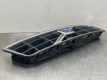 Load image into Gallery viewer, GRILL Volvo V70 S70 98 99 00 01 02 03 04 - NW357570