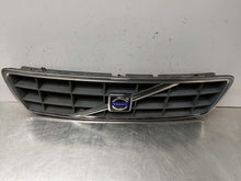 Load image into Gallery viewer, GRILL Volvo V70 S70 98 99 00 01 02 03 04 - NW357570