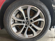 Load image into Gallery viewer, WHEEL RIM C250 C300 C350 C43 C63 15-18 17x7 17x7, 5 lug, 112mm - NW530631