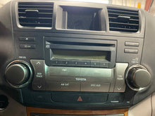 Load image into Gallery viewer, RADIO Toyota Highlander 2008 08 2009 09 2010 10 - NW501612