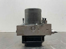 Load image into Gallery viewer, ABS Pump CROWN VICTORIA 2011 - NW530665