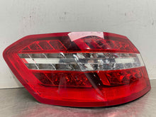 Load image into Gallery viewer, OUTER TAIL LIGHT LAMP E300 E350 E400 E550 E63 10 11 12 13 Left - NW503358
