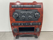 Load image into Gallery viewer, FRONT TEMPERATURE CONTROLS Commander Grand Cherokee 05 06 07 - NW503744