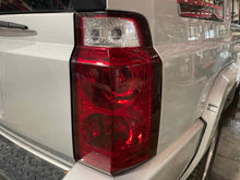 Load image into Gallery viewer, TAIL LIGHT LAMP Jeep Commander 06 07 08 09 10 Right - NW504016