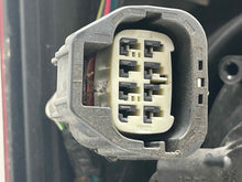Load image into Gallery viewer, TAIL LIGHT LAMP Jeep Commander 06 07 08 09 10 Right - NW504016