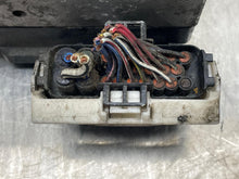 Load image into Gallery viewer, ABS PUMP Highlander 2001 01 2002 02 2003 03 - NW503413