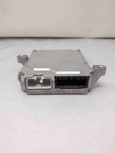 Load image into Gallery viewer, TRANSFER CASE COMPUTER MODULE Acura RL 05 - 08 - NW28067