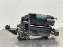 Load image into Gallery viewer, AIR RIDE COMPRESSOR BMW 530i 535i 06 07 08 09 10 - NW506632