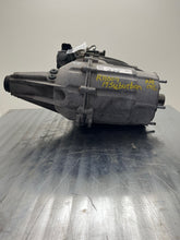 Load image into Gallery viewer, Transfer Case SUBURBAN 1500 2017 - NW359371