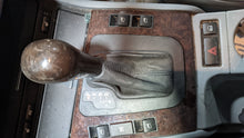 Load image into Gallery viewer, Floor Shifter BMW 325I 2004 - NW358977