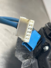 Load image into Gallery viewer, Floor Shifter BMW 328I 2009 - NW358978