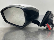 Load image into Gallery viewer, Side View Door Mirror Land Rover Evoque 2015 - NW532345