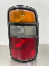 Load image into Gallery viewer, TAIL LIGHT LAMP ASSEMBLY Suburban 1500 Suburban 2500 Tahoe 04-06 Right - NW359739