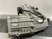 Load image into Gallery viewer, TRANSFER CASE Porsche Cayenne 2008 08 2009 09 - NW360950