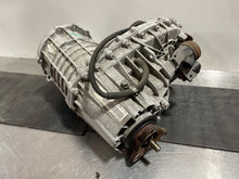 Load image into Gallery viewer, TRANSFER CASE Porsche Cayenne 2008 08 2009 09 - NW360950