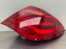 Load image into Gallery viewer, OUTER TAIL LIGHT LAMP 740i 740il 750 HYBRID 750i 750il 760li09-12 Right - NW534842