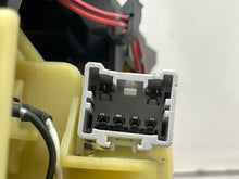 Load image into Gallery viewer, Floor Shifter Acura MDX 2004 - NW360284