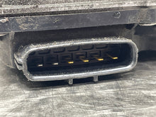 Load image into Gallery viewer, THROTTLE BODY Jaguar S Type 2006 06 2007 07 2008 08 - NW360953