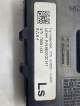 Load image into Gallery viewer, SUSPENSION CONTROL MODULE COMPUTER Azera Santa Fe Veracruz Sedona 10-14 - NW33360