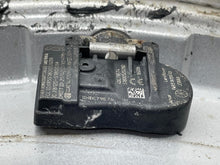 Load image into Gallery viewer, Wheel Rim Land Rover LR4 2016 - NW533451
