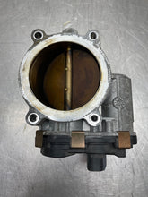 Load image into Gallery viewer, THROTTLE BODY Escaldes Silverado Tahoe Hummer Sierra 2500 Pickup 2009 09 10 11 - NW361801