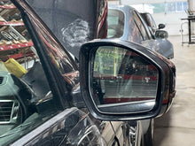 Load image into Gallery viewer, Side View Door Mirror DISCOVERY SPORT 2018 - NW500479