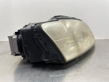 Load image into Gallery viewer, Headlight Lamp Assembly AUDI A8 2005 - NW362011